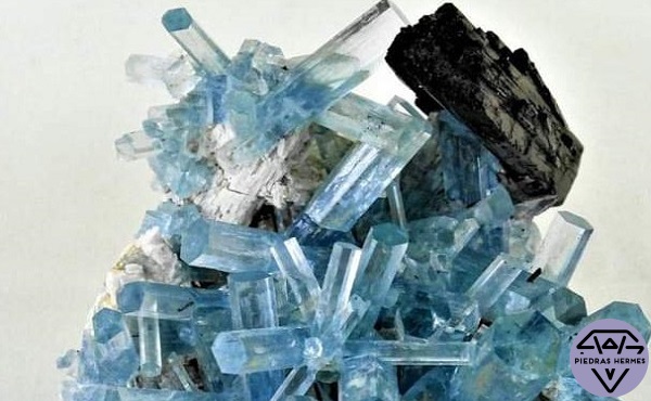 /storage/photos/1/Category/aquamarine.jpg
